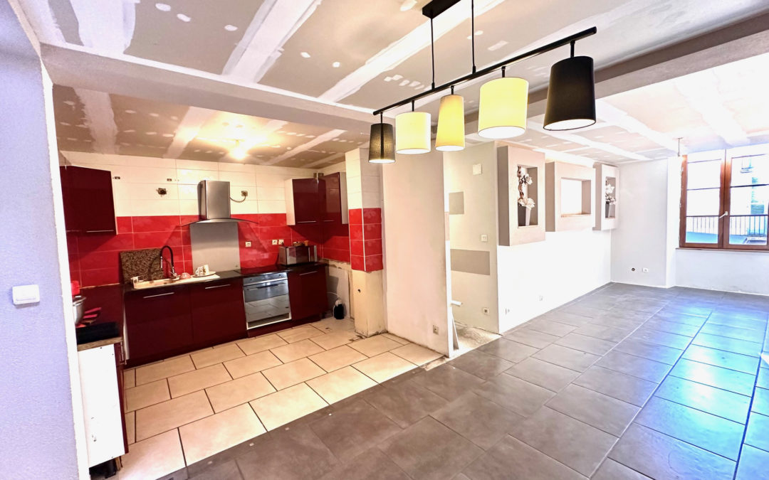 Appartement à terminer à Lourdes, rue de la Grotte 1000 EUR OF