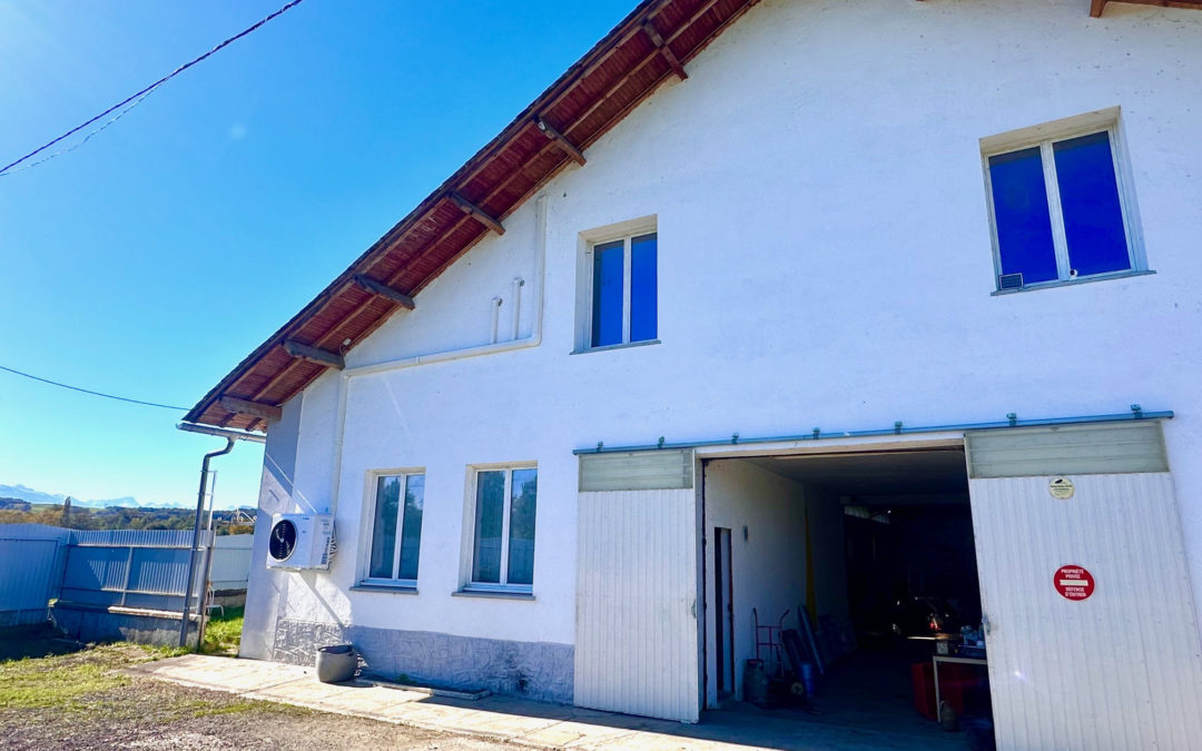 Vente appartement plateau , Duplex , avec terrain et Hangar